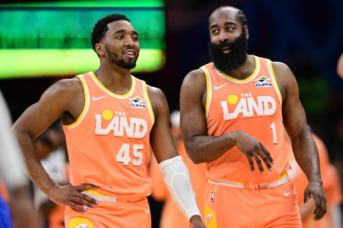 James Harden talks with Donovan Mitchell on the court: "You have two guys who want to complement each other. That is the most important thing.”