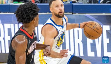 Houston Rockets vs. Golden State Warriors-Xinhua