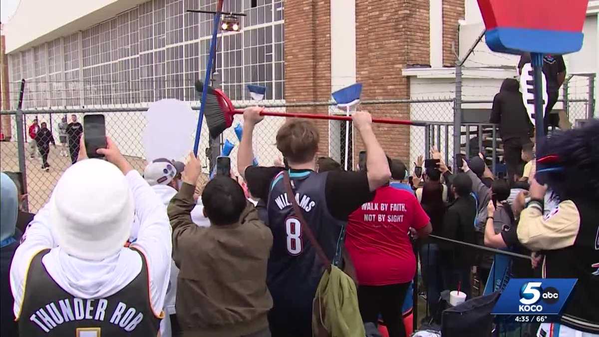 Fans greet OKC Thunder at airport with brooms after sweeping Suns