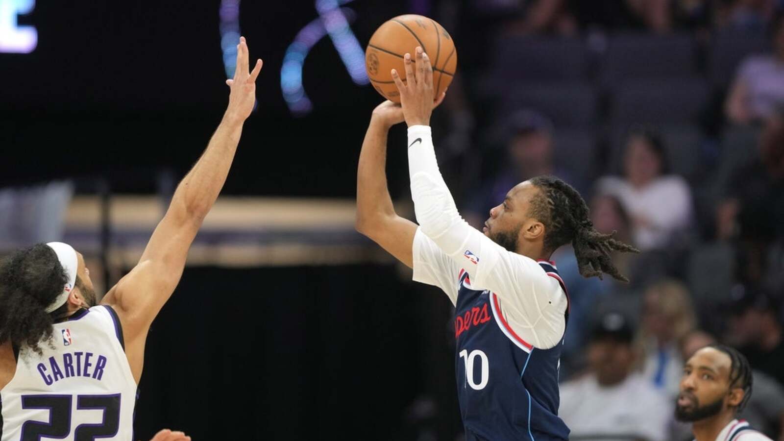 Clippers throttle Kings to move into 8th in Western Conference