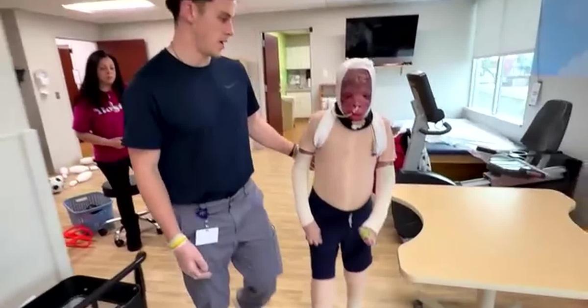 10-year-old Northeast Philadelphia plane crash survivor rings bell before Sixers-Timberwolves game | National and World News