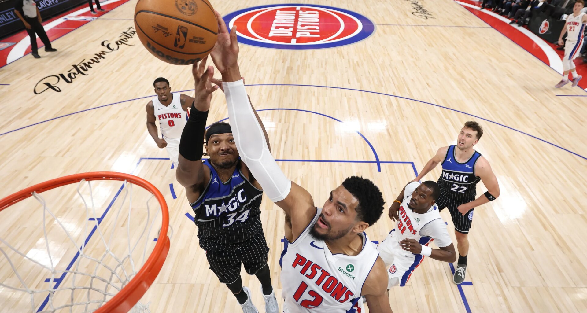 Former Vol plays 33 minutes in NBA playoff win for Pistons