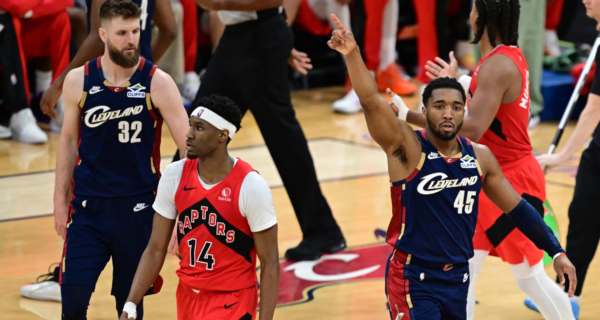 Cavaliers at Raptors Game 3 odds, picks and predictions