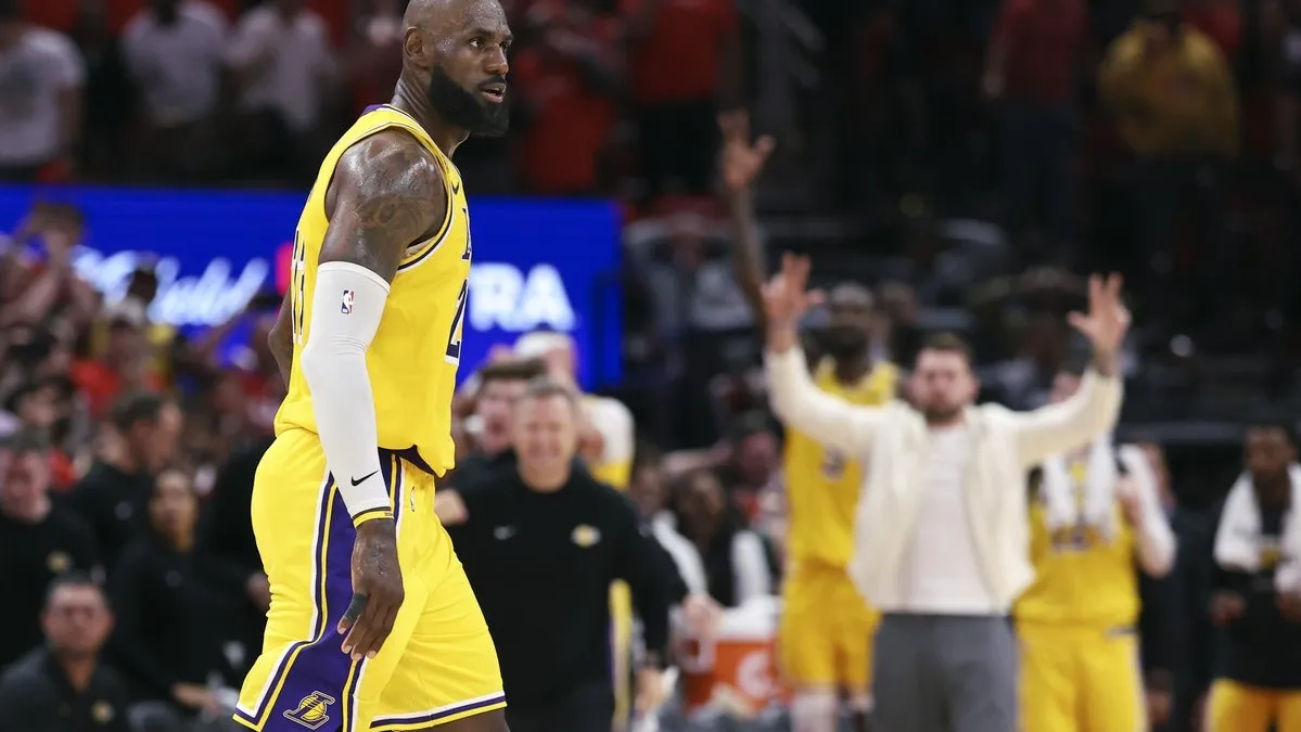 Lakers vs. Rockets odds, tips and betting trends