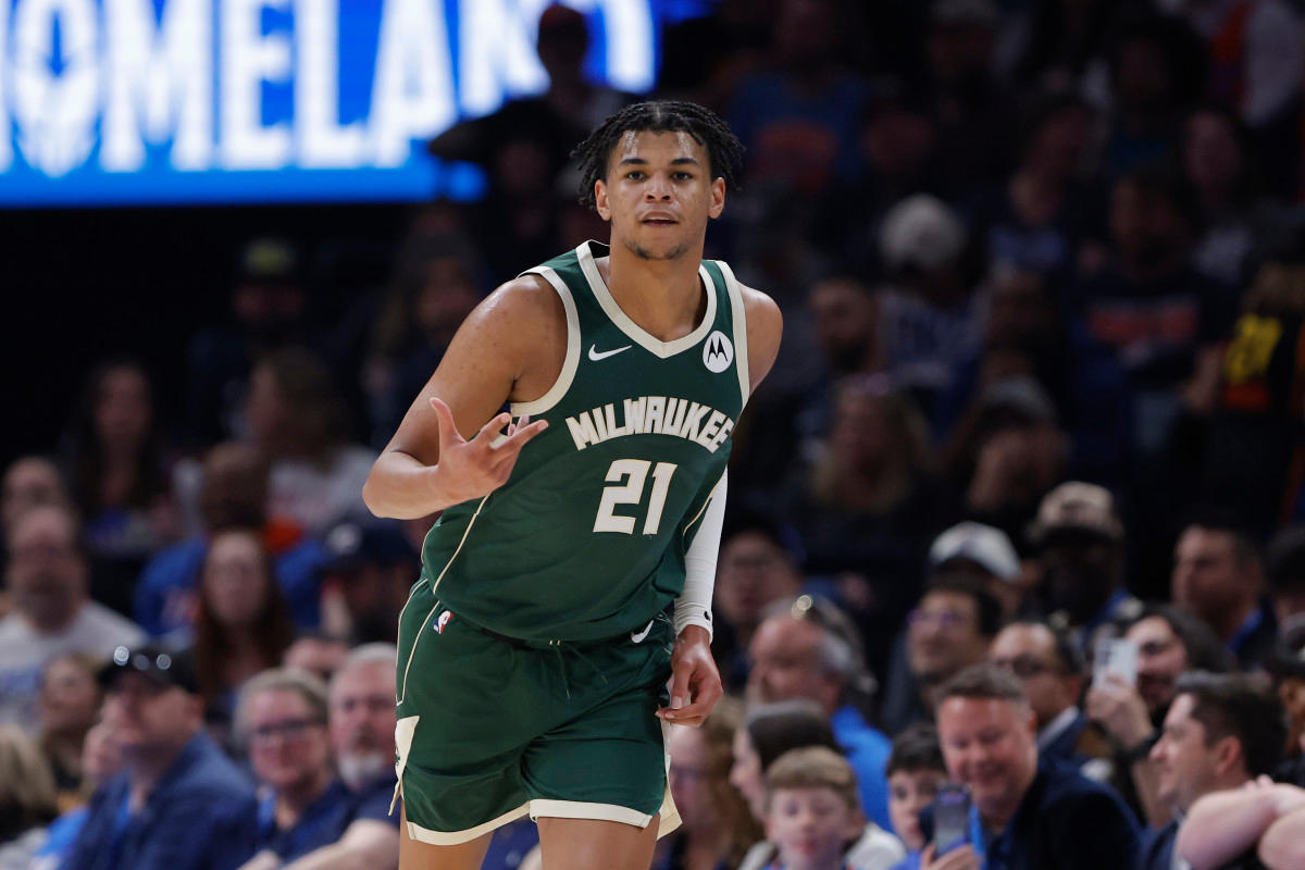 Milwaukee Bucks forward Ousmane Dieng (21)Alonzo Adams-Imagn Images