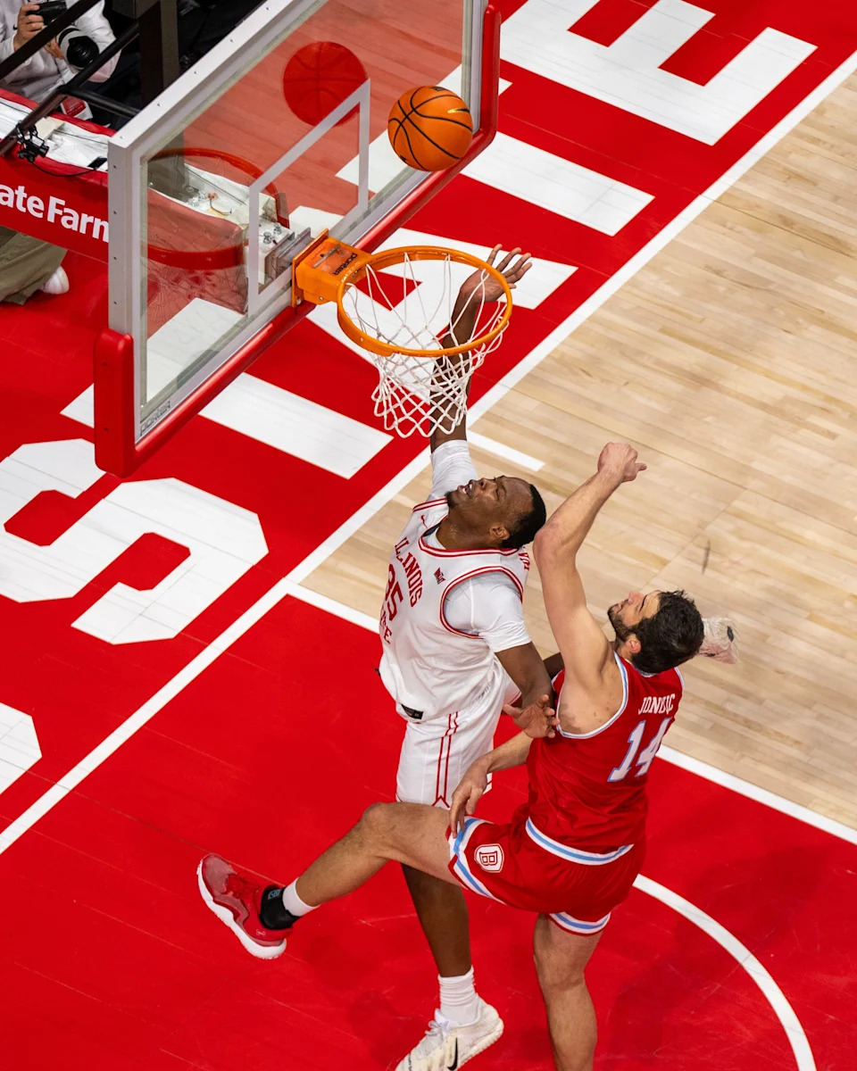Bradley center Ahmet Jonovic and Illinois State big man Chase Walker battle at the rim during BU's 88-62 loss to the Redbirds in an MVC rivalry game at CEFCU Arena on Saturday, Jan. 17, 2026.