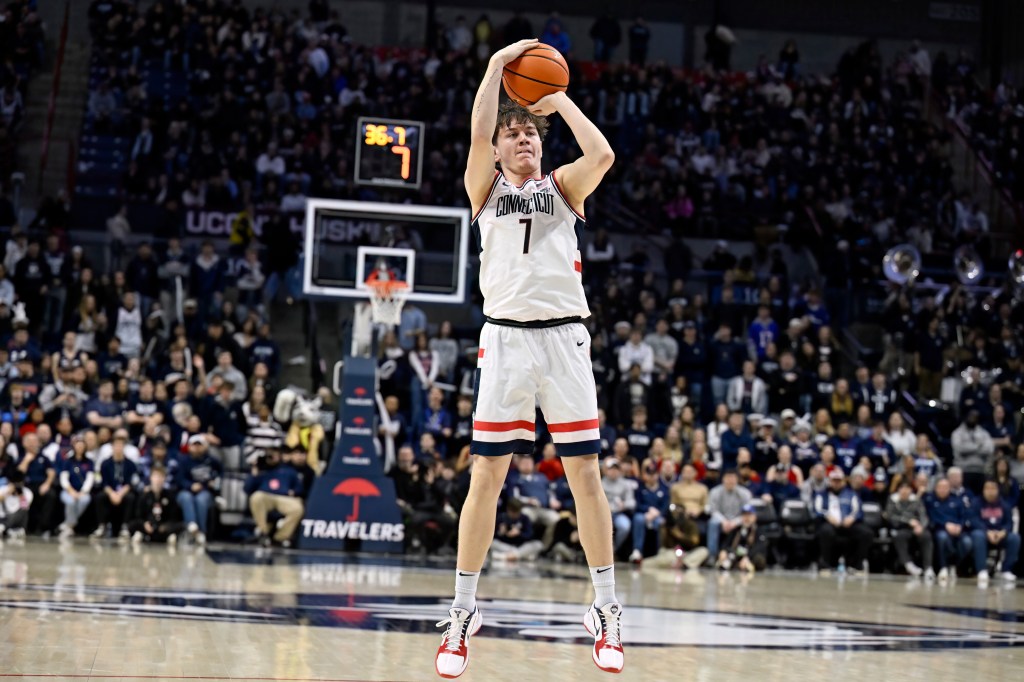 Former UConn guard finds new home with familiar coach