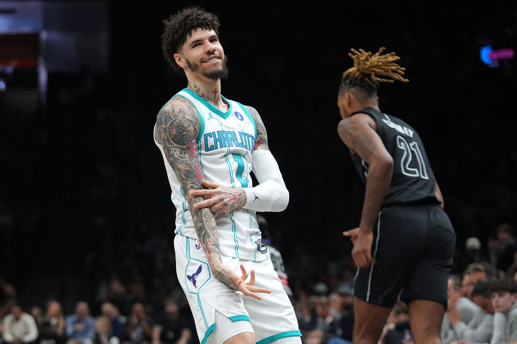 Nets never recover from early Hornets surge in another lopsided home loss