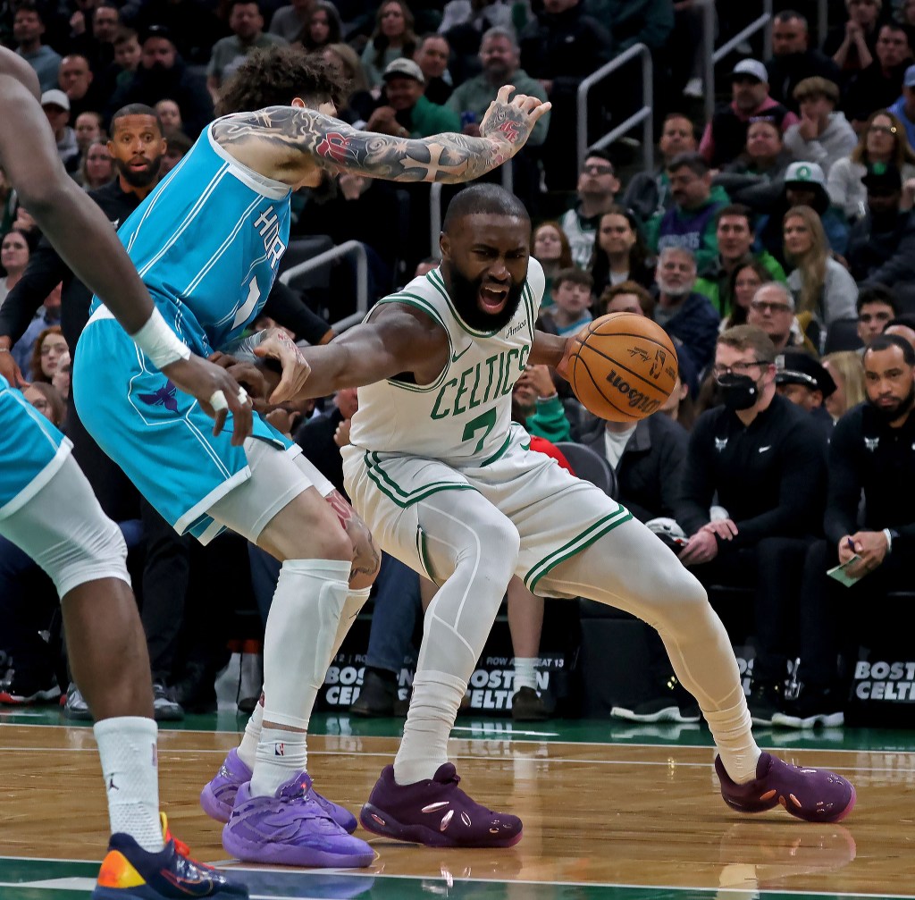 Jaylen Brown, Jayson Tatum power Celtics past Hornets in potential playoff preview