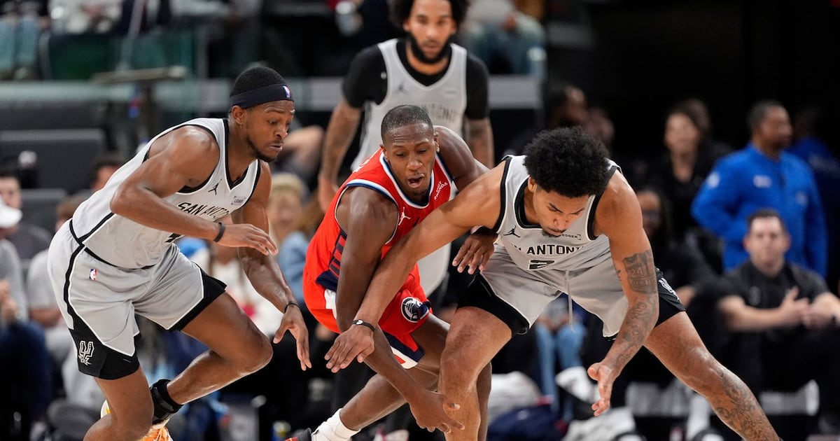 San Antonio Spurs roll past the Los Angeles Clippers without Victor Wembanyama for 11th straight win