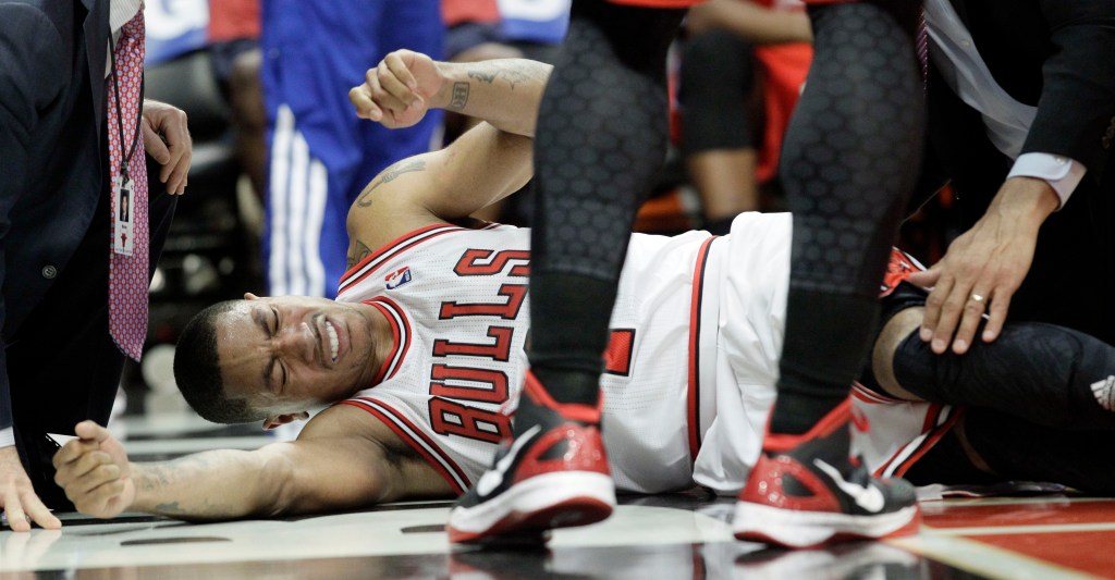 Today in Chicago History: Bulls' Derrick Rose tears his ACL