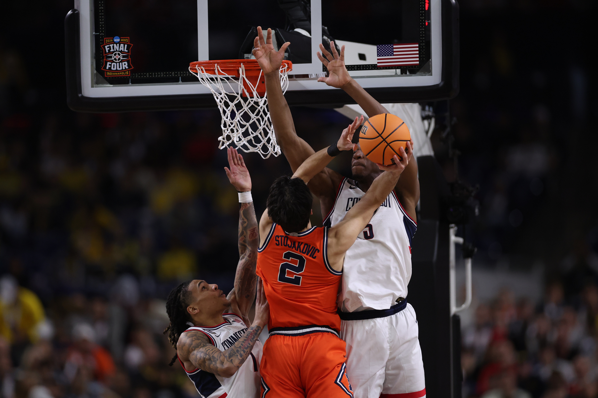 Illinois guard Andrej StojakoviÄ (2) goes to the basket and...