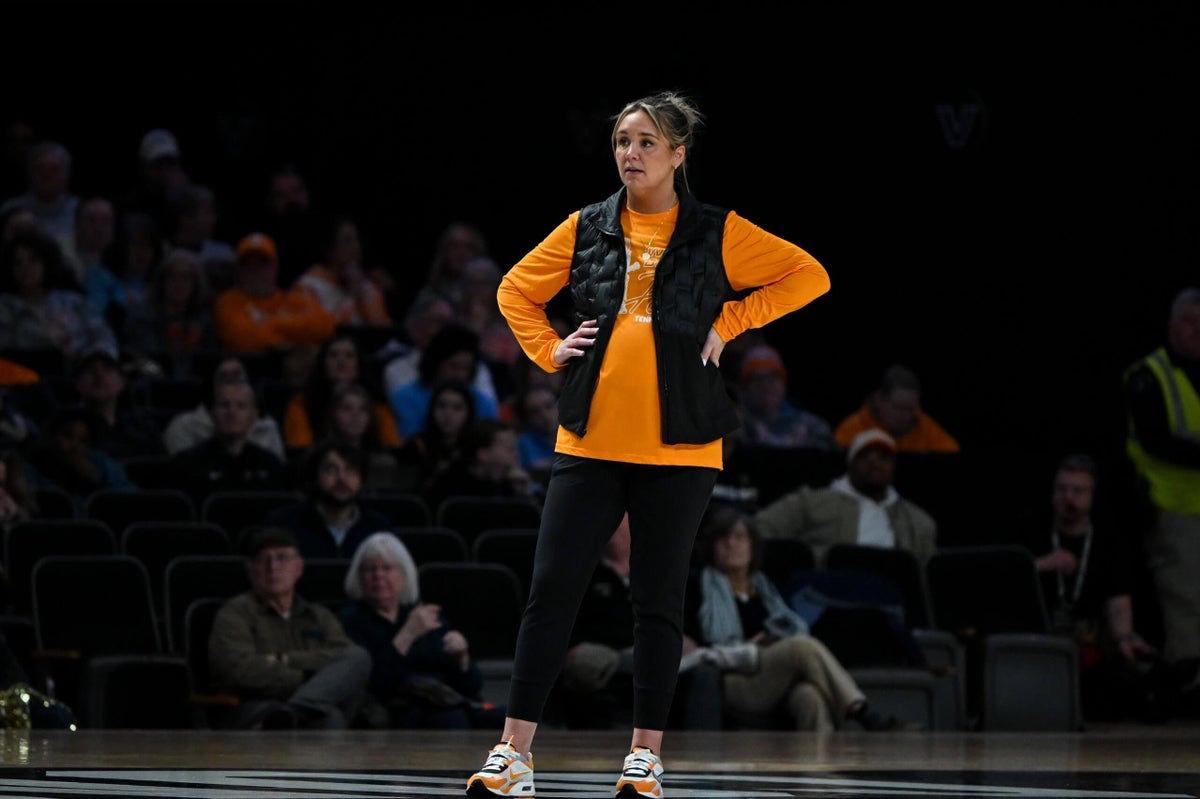 Eight Tennessee women’s basketball players are transferring. None are returning