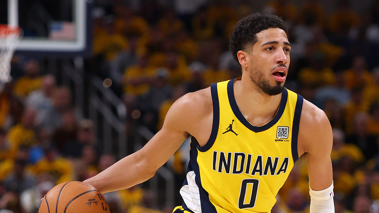 Tyrese Haliburton #0 of the Indiana Pacers handles the ball against the New York Knicks during the first quarter in Game Four of the Eastern Conference Finals of the 2025 NBA Playoffs at Gainbridge Fieldhouse on May 27, 2025 in Indianapolis, Indiana.