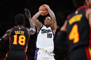 ATLANTA, GA - MARCH 28: DeMar DeRozan #10 of the Sacramento Kings shoots the ball during the game against the Atlanta Hawks on March 28, 2026 at State Farm Arena in Atlanta, Georgia. NOTE TO USER: User expressly acknowledges and agrees that, by downloading and/or using this Photograph, user is consenting to the terms and conditions of the Getty Images License Agreement. Mandatory Copyright Notice: Copyright 2026 NBAE (Photo by Adam Hagy/NBAE via Getty Images)