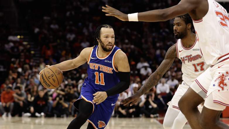 Jalen Brunson of the New York Knicks drives