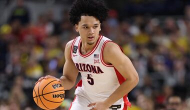 Brayden Burries #5 of the Arizona Wildcats