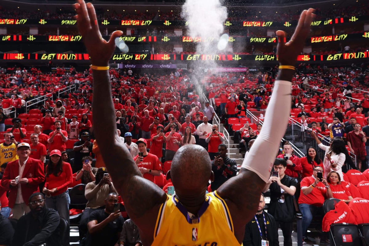 LeBron James said not tonight — Lakers take Game 3 over Rockets in overtime
