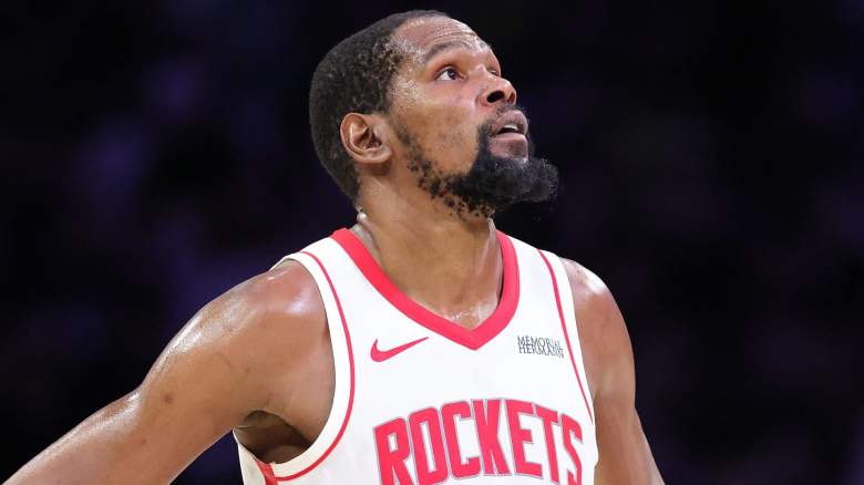 Kevin Durant reacts during Rockets Game 2 loss as teammate calls him out after struggles