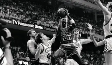 SN Archive (1986): Michael Jordan's 63-point playoff game included a missed clutch shot that nobody remembers image