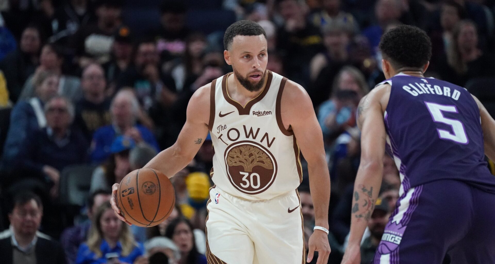 Golden State Finds Rhythm Behind Curry’s Leadership