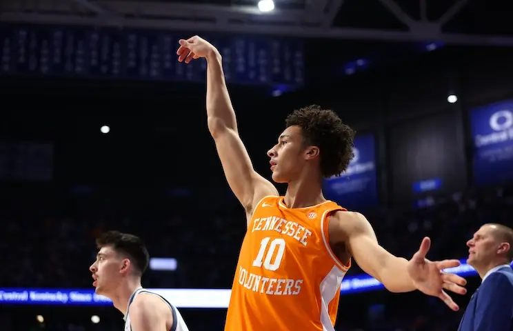 NBA Draft Writer Wants to See One More Year in College for Tennessee Star Nate Ament