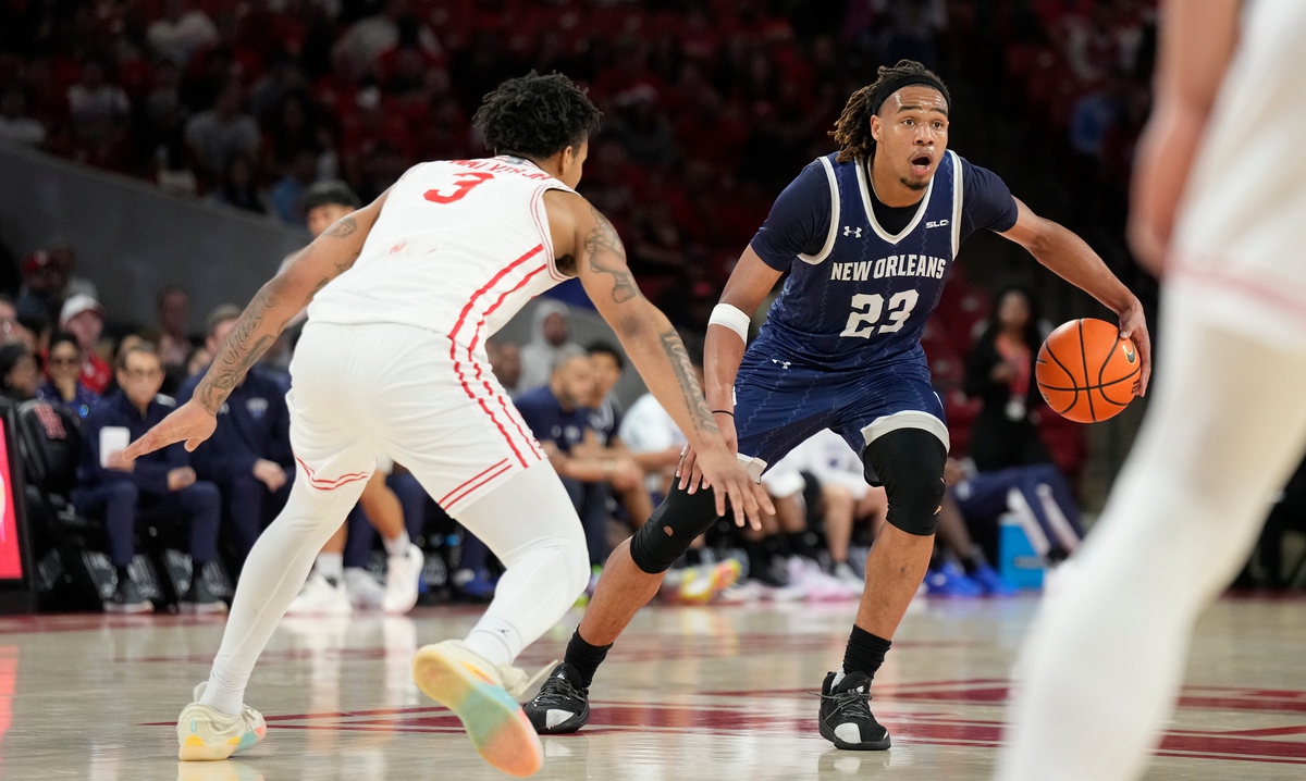 UNLV basketball lands transfer MJ Thomas from New Orleans -
Las Vegas Sun News