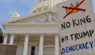 Sacramento community protests war escalation, Trump administration in third ‘No Kings’ rally – The State Hornet