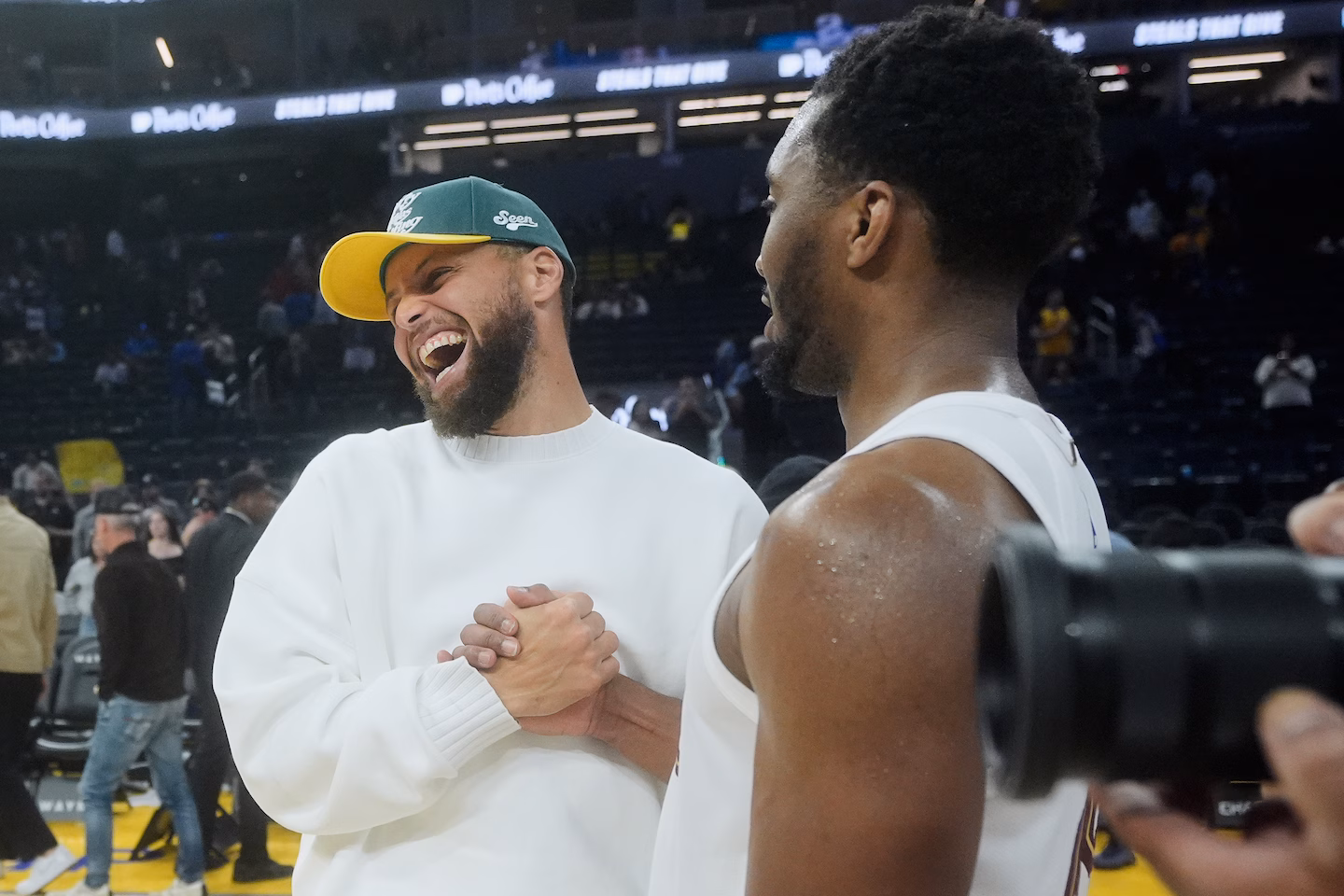 Stephen Curry set to return for Warriors against Rockets after two-month absence with knee injury