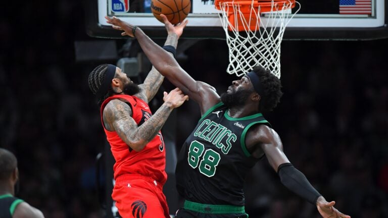 Celtics pull away late to beat Raptors, move closer to 2-seed