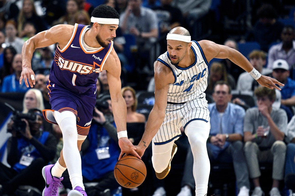 Orlando Magic stave off Phoenix Suns