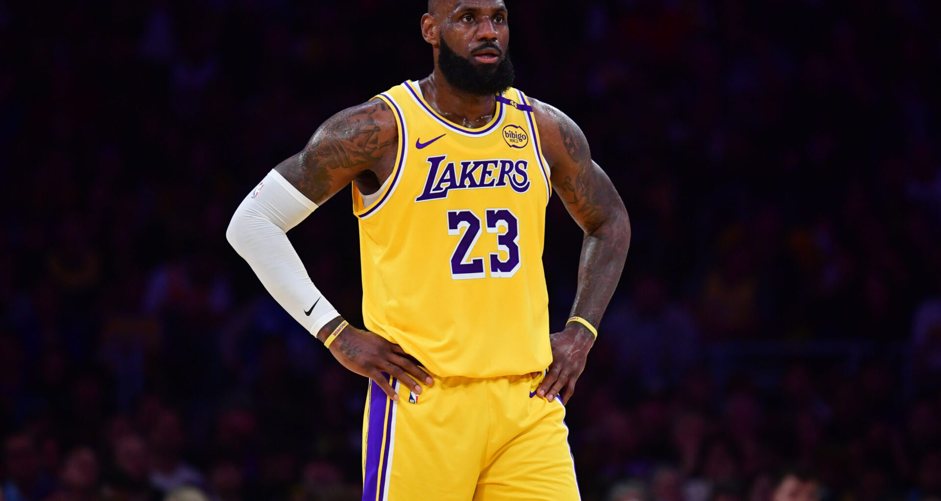 Los Angeles Lakers vs Golden State Warriors Odds, Picks & Predictions