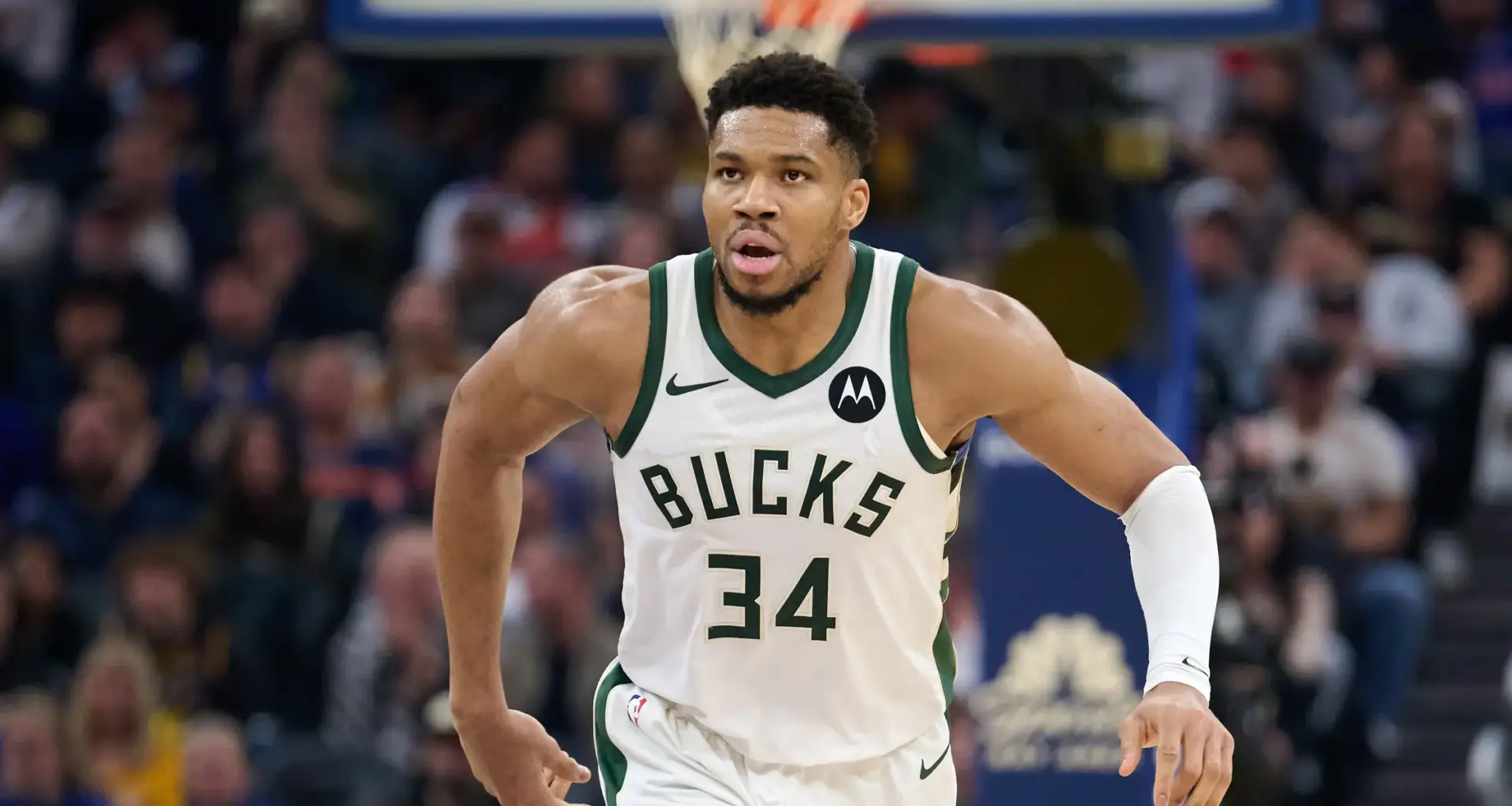 Why the Toronto Raptors Must Acquire Giannis Antetokounmpo