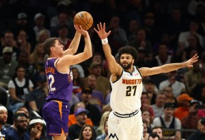 Last night shifted a conversation and sparked a debate amongst Suns fans. Collin Gillespie’s 227 made three-pointers set a new Phoenix Suns single-season record,