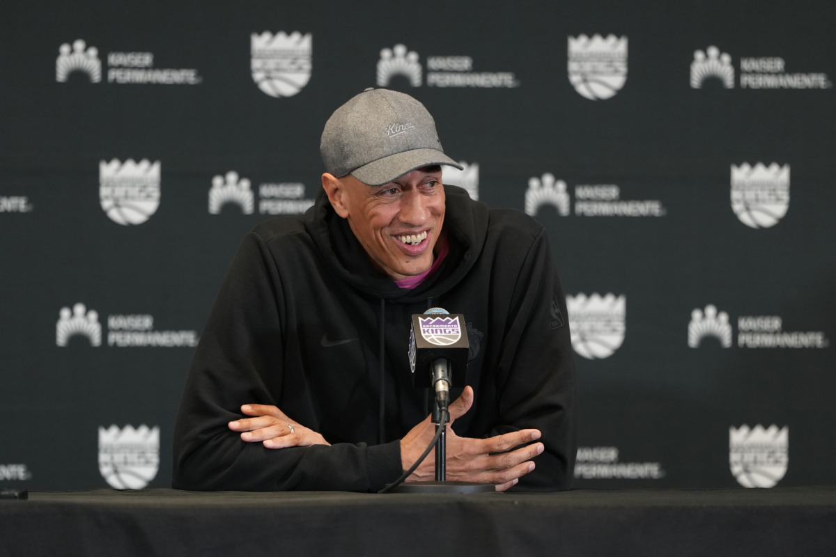 Kings Stick With Doug Christie as Head Coach After Disappointing Season
