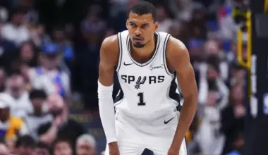 What is a rib contusion? Latest injury updates on Victor Wembanyama after suffering scare vs. 76ers image