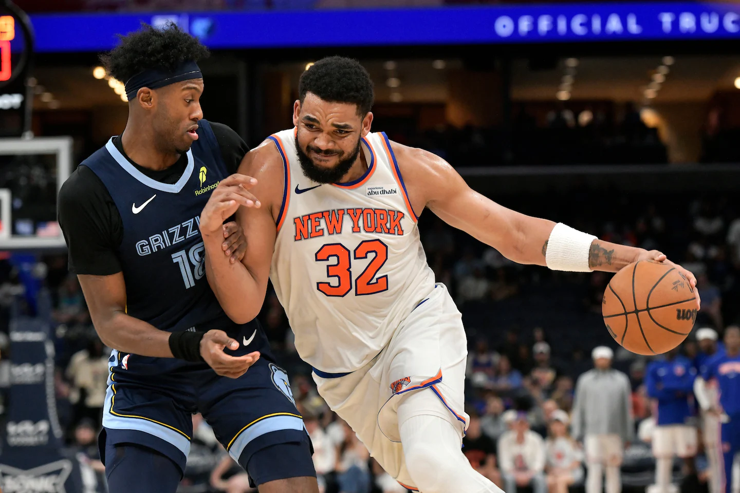 Towns held out of the Knicks' game against the Bulls because of an elbow impingement