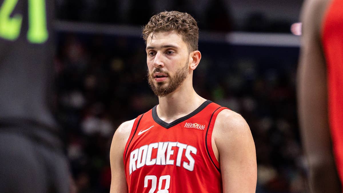 Alperen Sengun trade speculation introduces volatility in Houston Rockets rotations, affecting frontcourt fantasy consistency and projections.© Stephen Lew-Imagn Images

