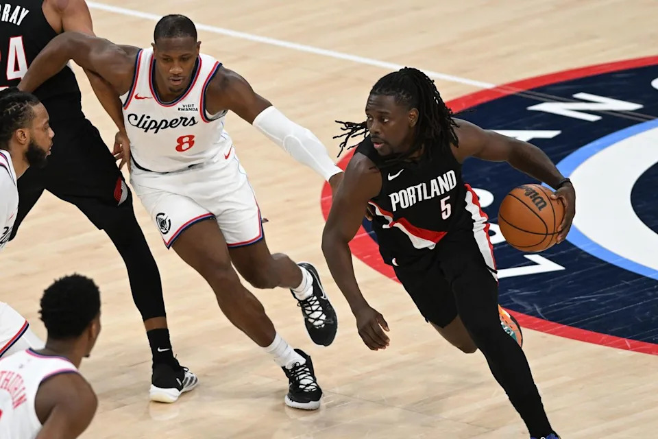 Portland Trailblazers guard Jrue Holiday (5) drives to the basket during a game between the Los Angeles Clippers and the Portland Trailblazers on Tuesday, March 31, 2026 at Intuit Dome in Inglewood Calif