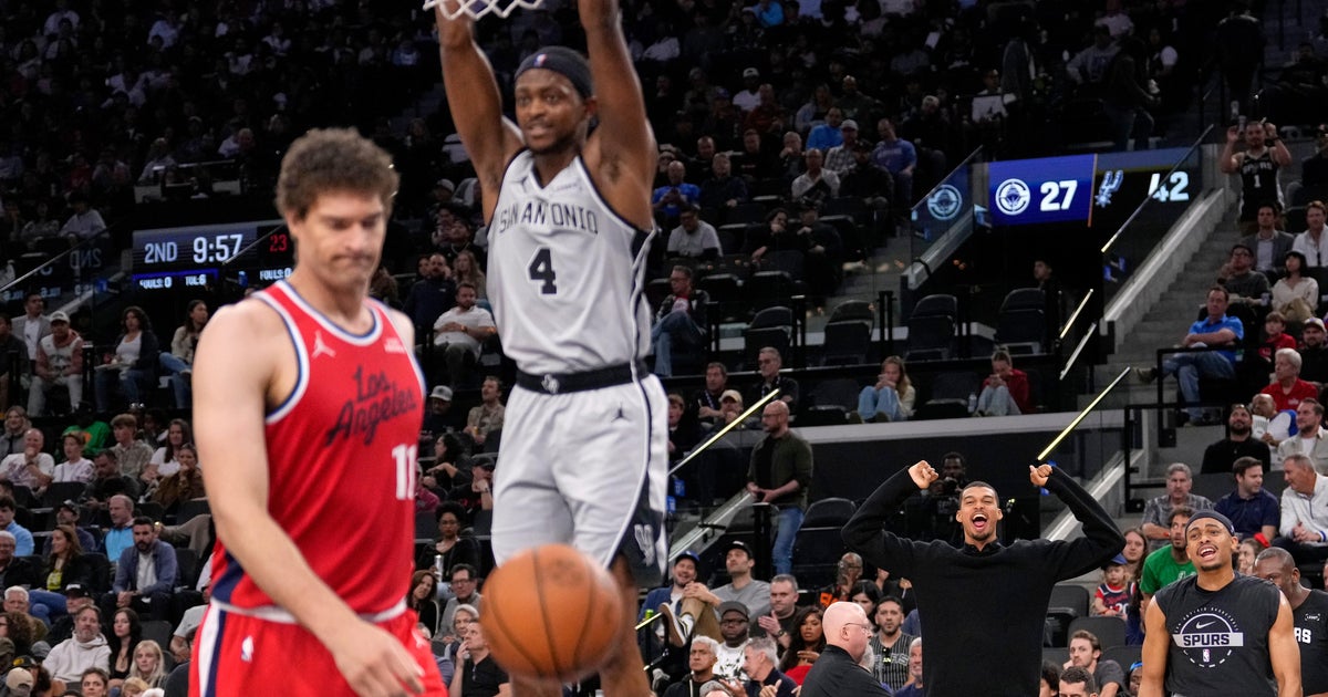 Spurs roll past the Clippers 118-99 without Victor Wembanyama for 11th straight win