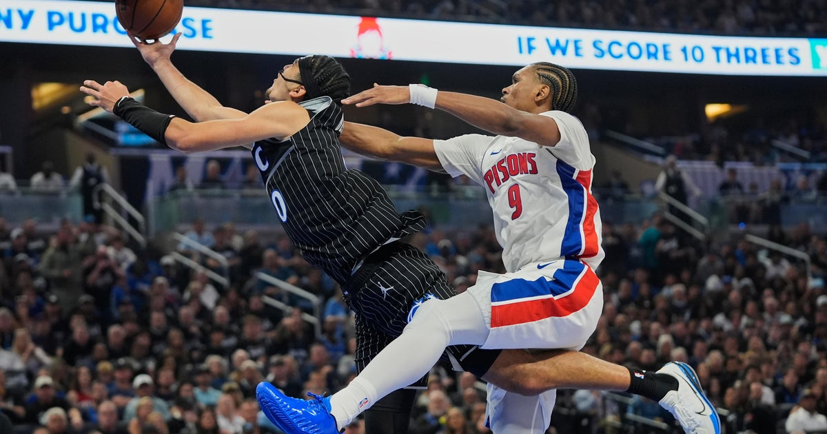 Detroit Pistons topped by Orlando 113-105; Magic take 2-1 series lead
