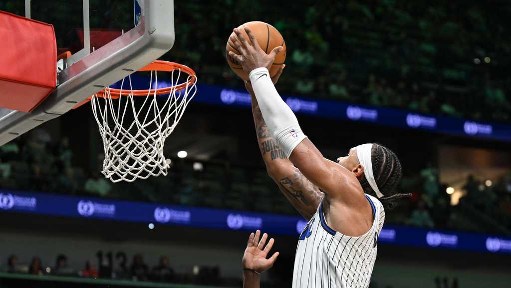 Magic rally from 15 points down in the 2nd half and beat Pelicans