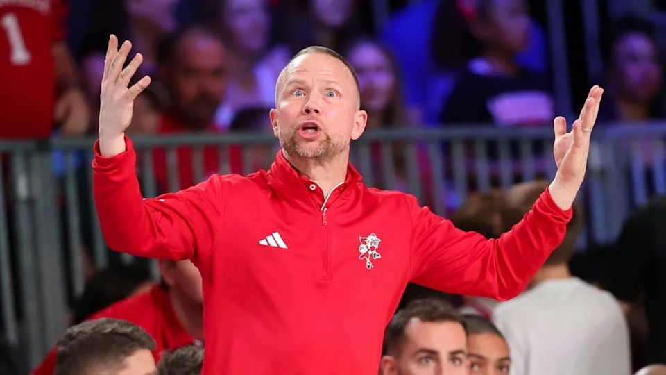 Louisville Cardinals head coach Pat KelseyKevin Jairaj-Imagn Images