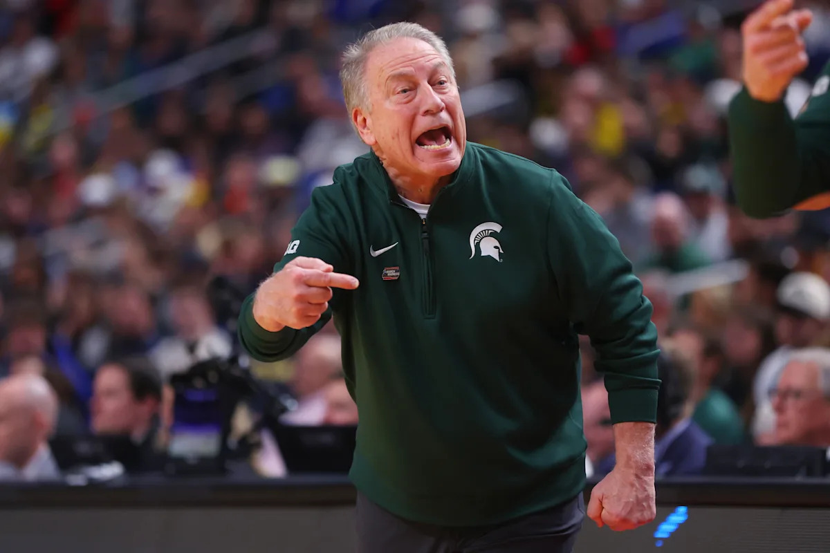 Michigan State's Tom Izzo says he had serious talks last year about coaching NBA's Phoenix Suns