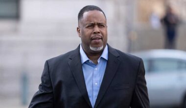 Ex-NBA guard Damon Jones to plead guilty