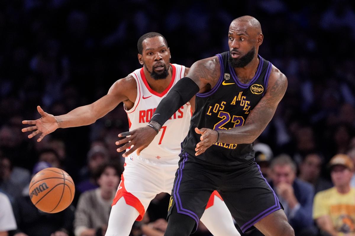Lakers' series, NBA title odds skyrocketing after surprise 2-0 start vs. Rockets