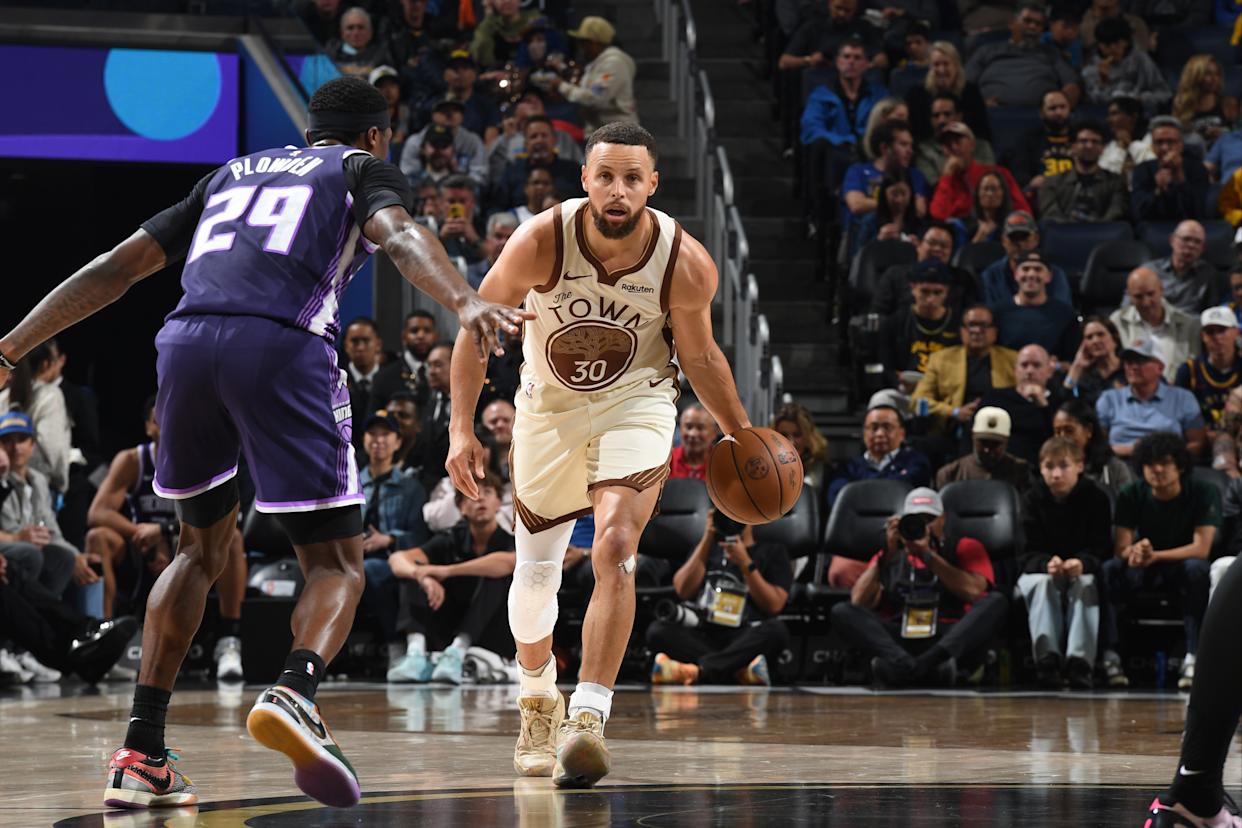 SAN FRANCISCO, CA – APRIL 7: Stephen Curry #30 of the Golden State Warriors dribbles the ball during the game against the Sacramento Kings on April 7, 2026 at Chase...