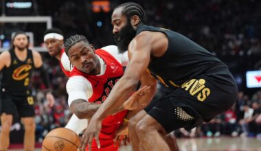 Cleveland Cavaliers drop 4th quarter lead; Raptors tie series