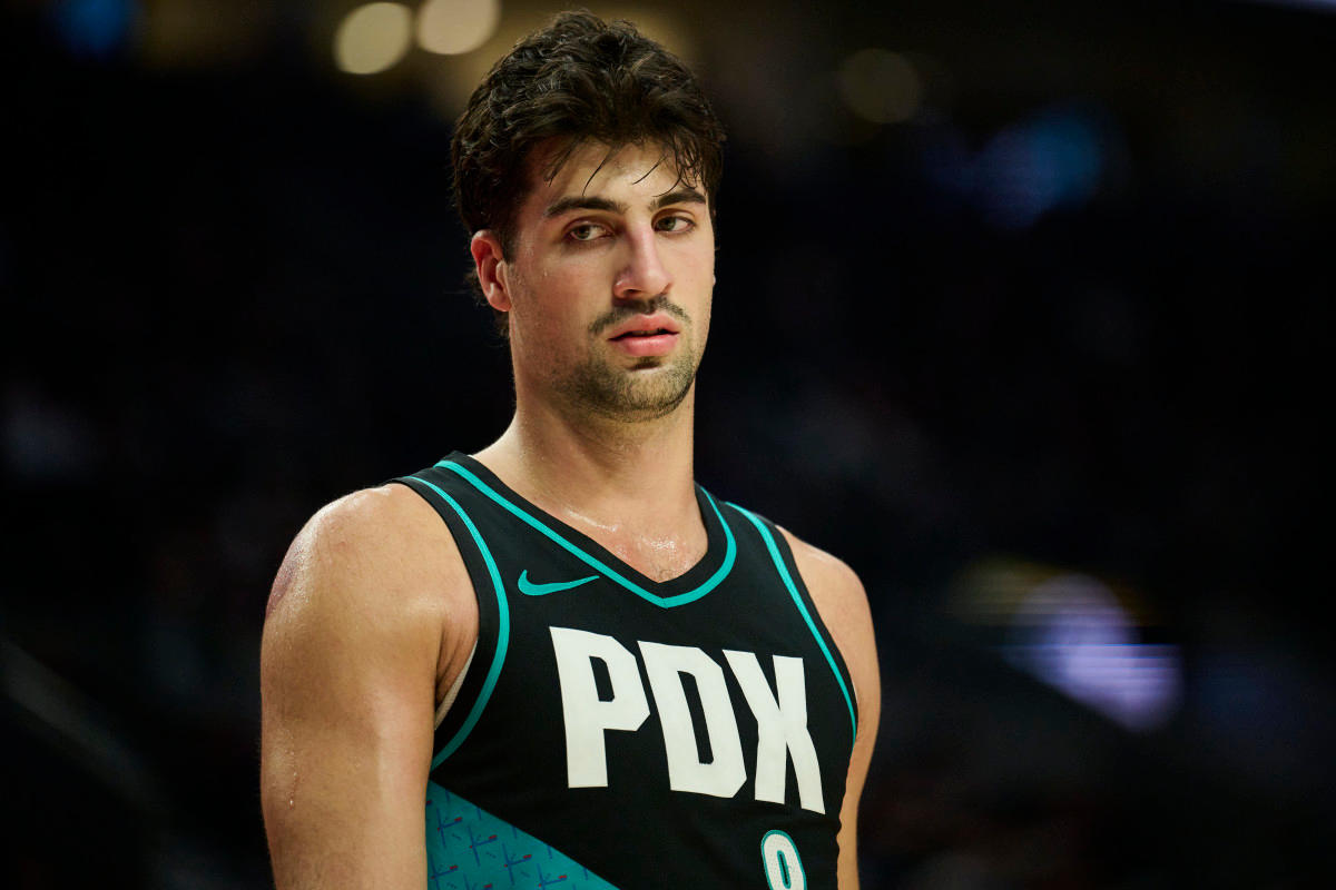 Portland Trail Blazers forward Deni Avdija (8)© Troy Wayrynen-Imagn Images