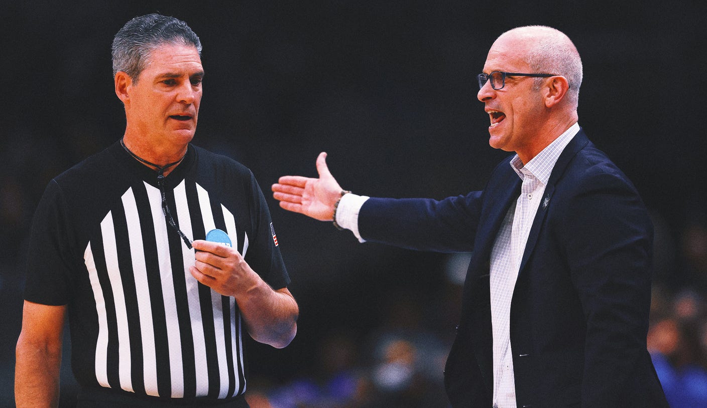 Dan Hurley on Viral Moment: 'Thought He Was Coming Over to Chest-Bump Me'